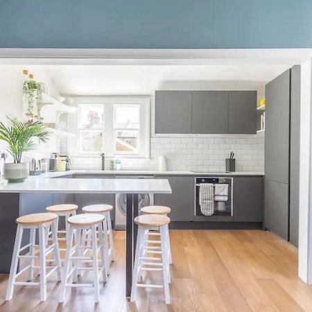 Luxuriously Designed 3 Bedroom Apartment In Clapham Londen Buitenkant foto